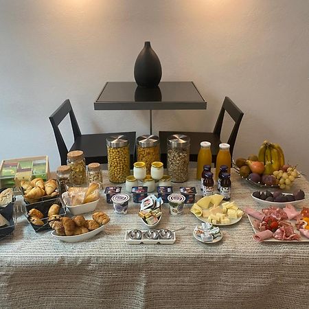 A Ca Du Barba Ge Bed & Breakfast Vallebona ภายนอก รูปภาพ