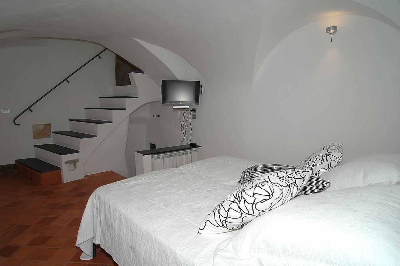 A Ca Du Barba Ge Bed & Breakfast Vallebona ภายนอก รูปภาพ
